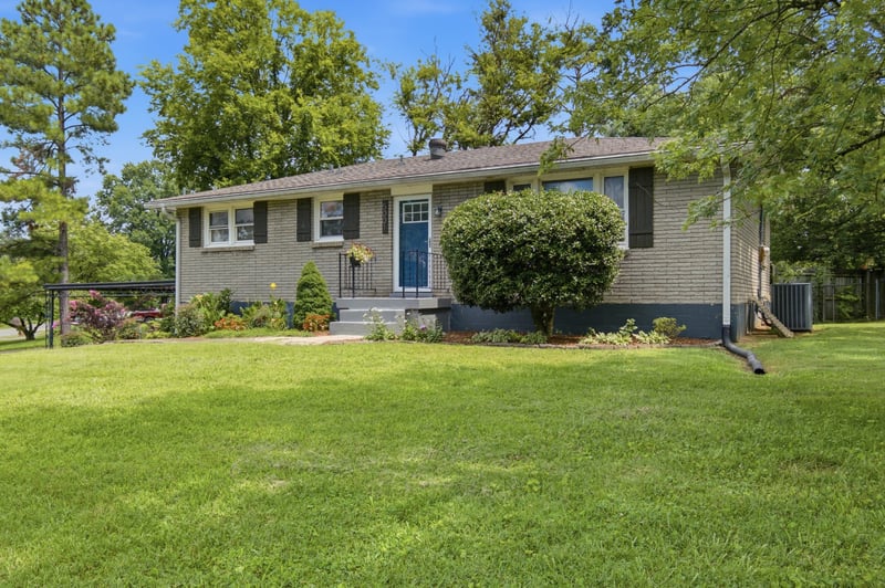 5001 Bonnawell Dr, Hermitage, TN 37076