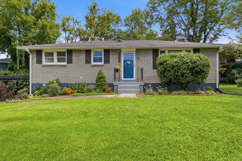 5001 Bonnawell Dr, Hermitage, TN 37076