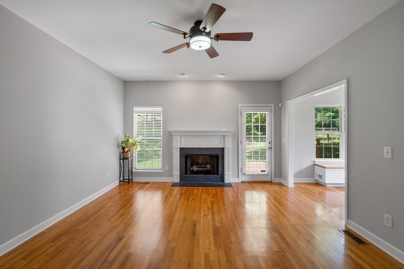 1011 Dickens Dr, Mount Juliet, TN 37122