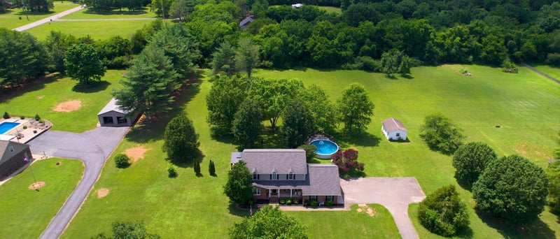 7770 Bridlewood Dr, Christiana, TN 37037
