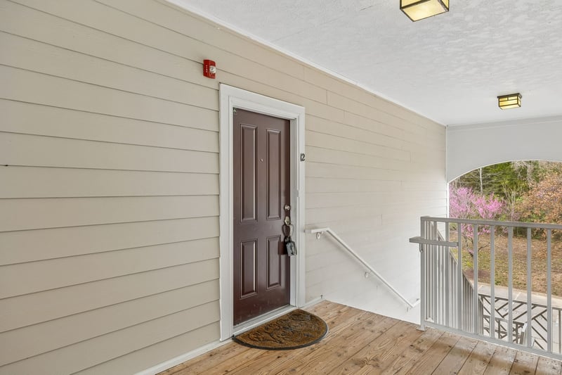 8221 Lenox Creekside Dr #B12, Antioch, TN 37013