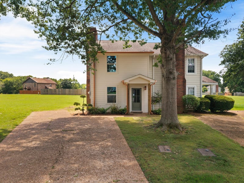 2437 Robbie Ct, Nashville, TN 37214