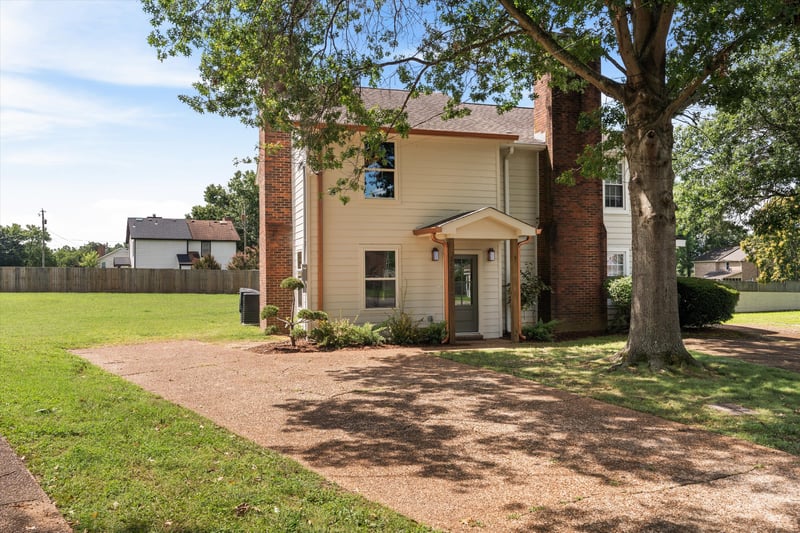 2437 Robbie Ct, Nashville, TN 37214