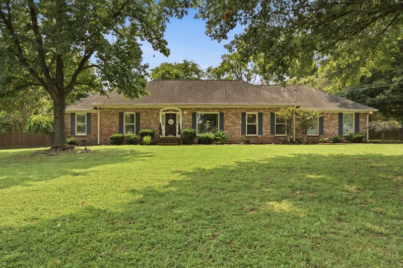 126 Choctaw Dr, Hendersonville, TN 37075