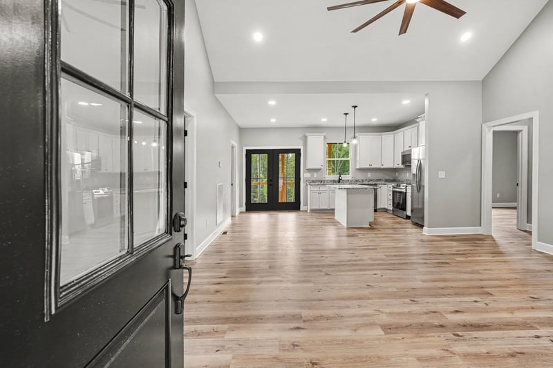 888 Pack Rd, White Bluff, TN 37187