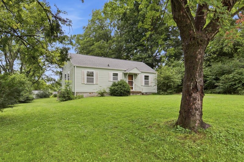 1928 Dahlia Dr, Nashville, TN 37210