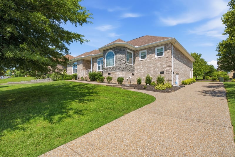 114 Collinwood Dr, Gallatin, TN 37066