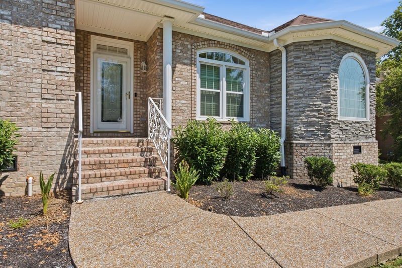 114 Collinwood Dr, Gallatin, TN 37066
