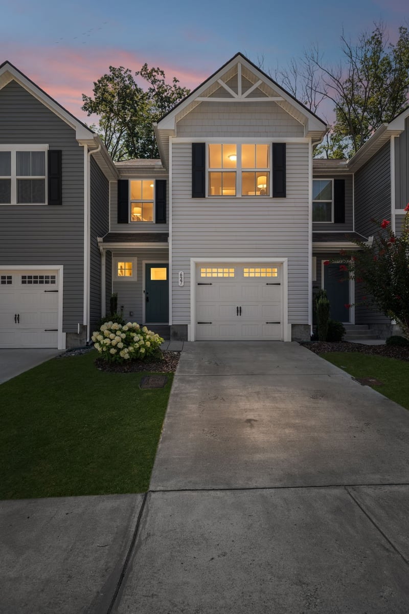 627 Woodall Ridge Dr, Lebanon, TN 37090
