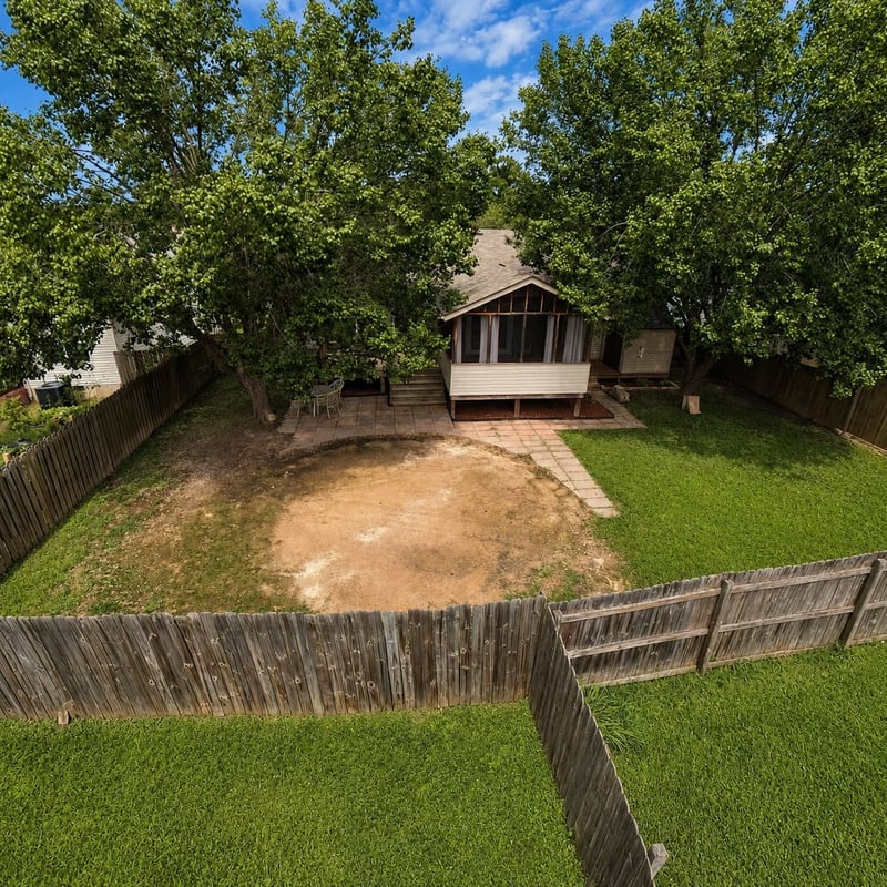 1952 Waterford Dr, Old Hickory, TN 37138