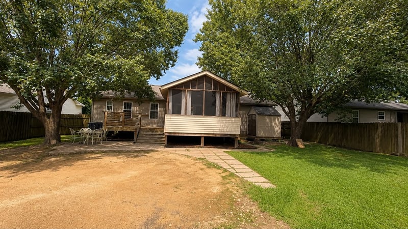 1952 Waterford Dr, Old Hickory, TN 37138