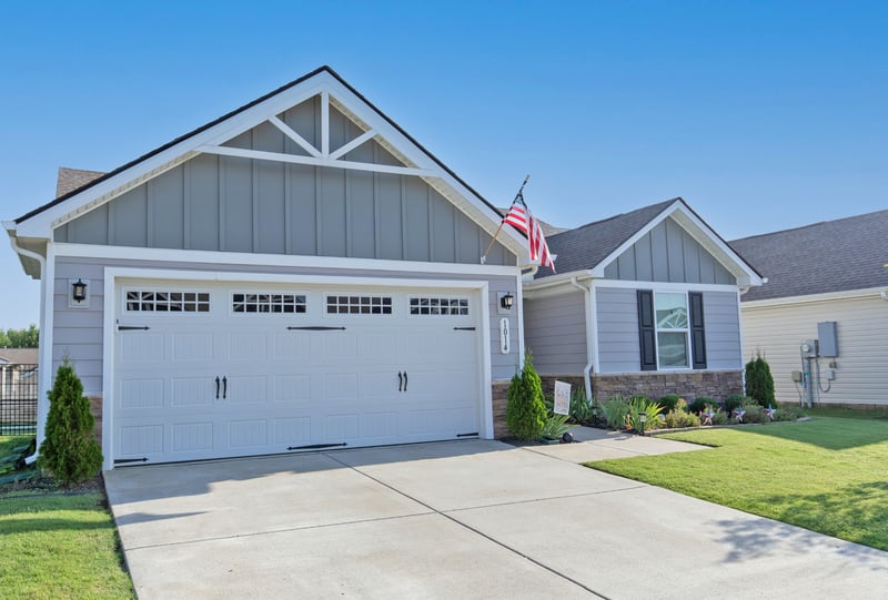 1014 Wilkinson Ln, White House, TN 37188