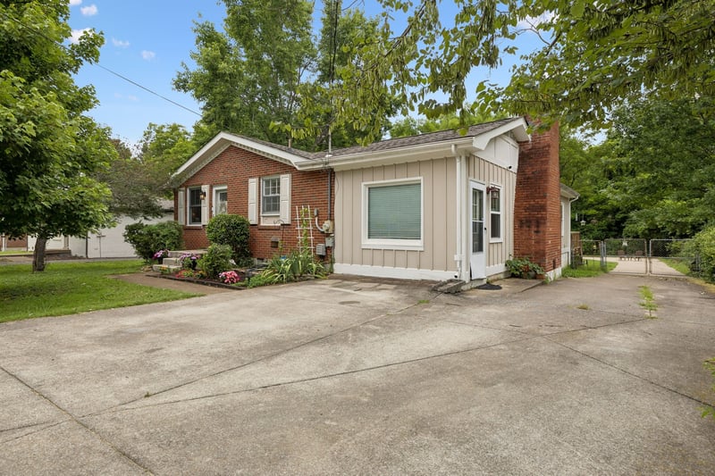 7010 Bonnavent Dr, Hermitage, TN 37076