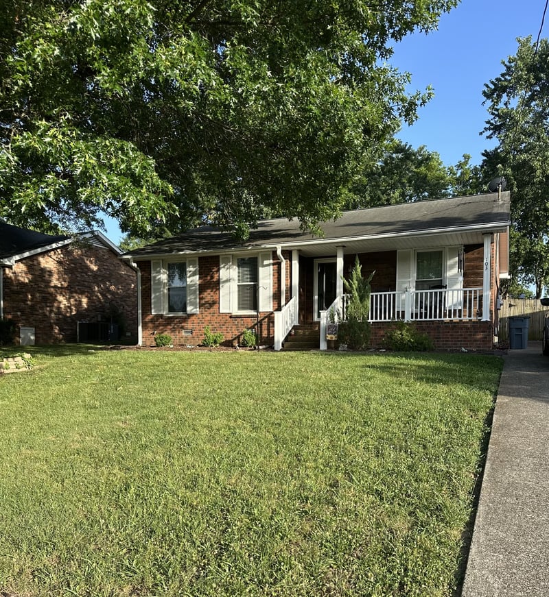 103 Glen Oak Ct W, Hendersonville, TN 37075