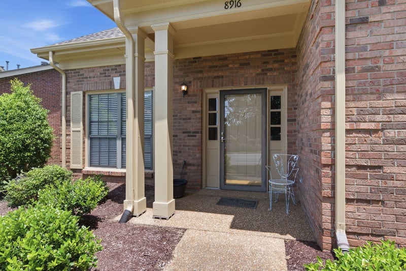 8916 Sawyer Brown Rd, Nashville, TN 37221