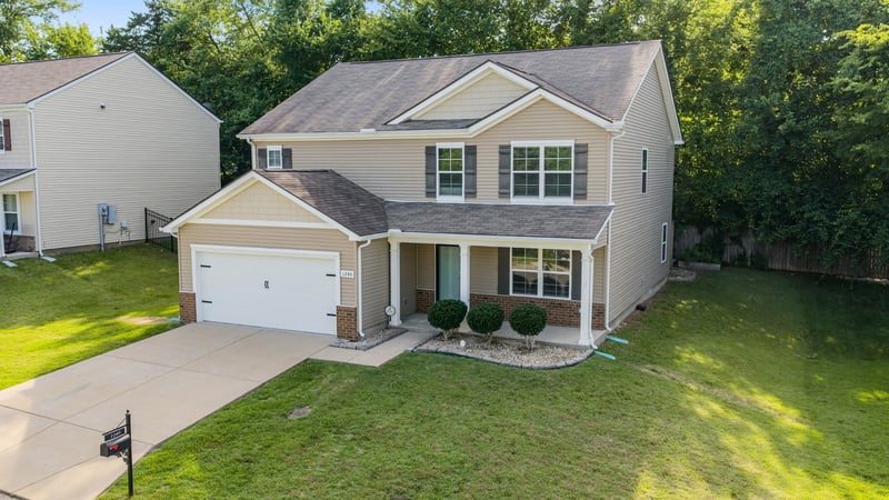 1240 Oxford Village Cv, Columbia, TN 38401