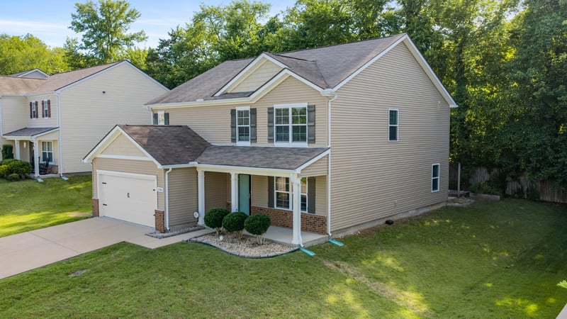 1240 Oxford Village Cv, Columbia, TN 38401