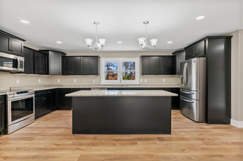 104 W Longview Dr, Portland, TN 37148