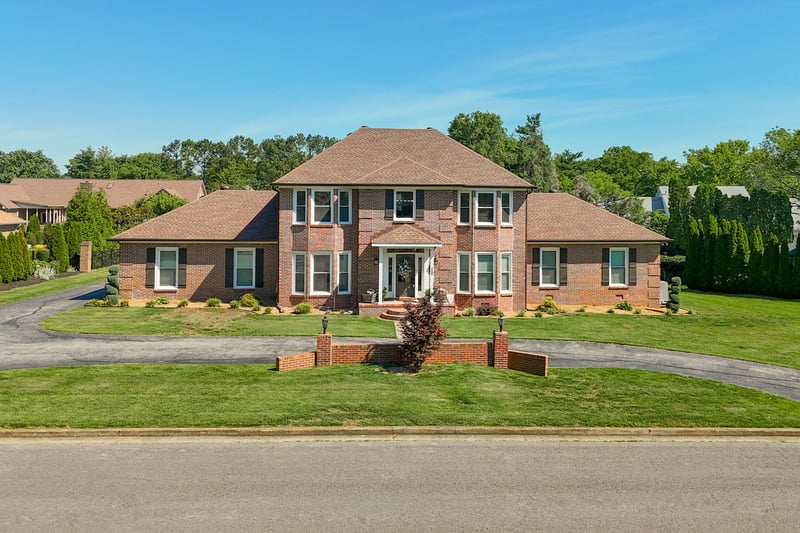 2104 Shannon Dr, Murfreesboro, TN 37129