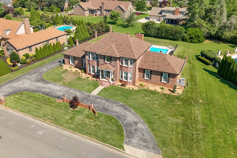 2104 Shannon Dr, Murfreesboro, TN 37129