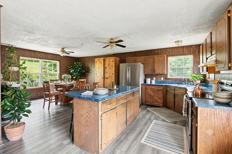 179 Lakeside Dr, Carthage, TN 37030
