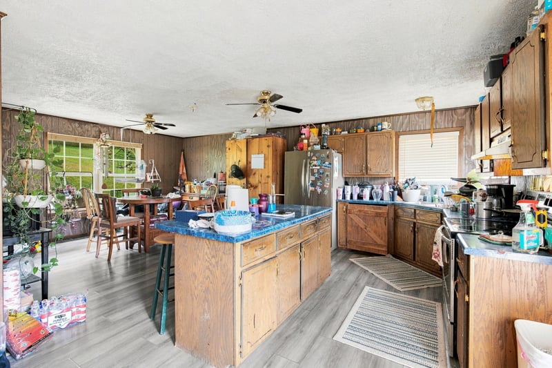 179 Lakeside Dr, Carthage, TN 37030
