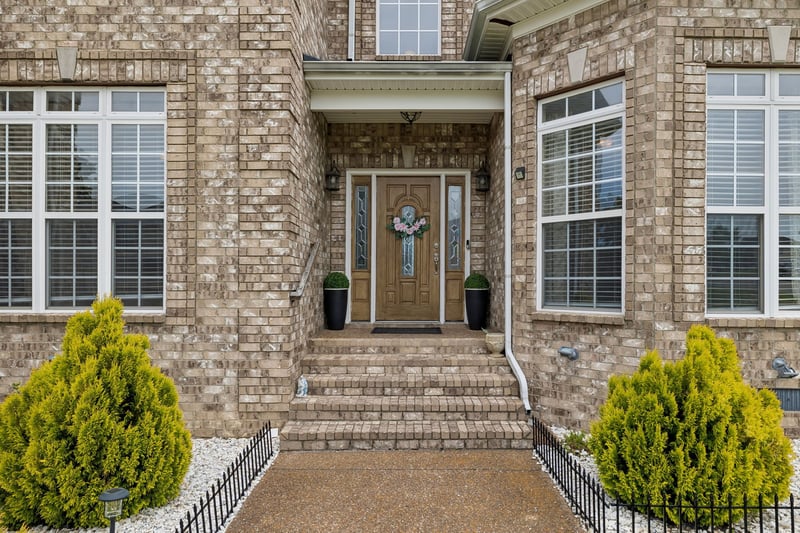 604 Summerbreeze Ln, Antioch, TN 37013