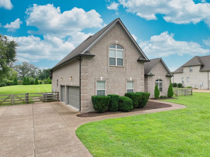 80 Cherokee Dock Rd, Lebanon, TN 37087