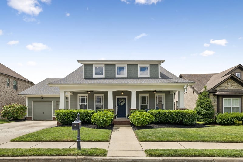 2017 Callaway Park Pl, Thompsons Station, TN 37179