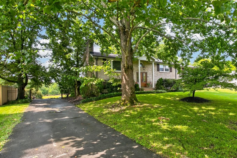 9013 Forest Lawn Dr, Brentwood, TN 37027