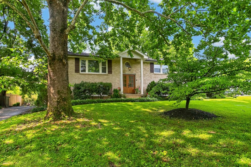 9013 Forest Lawn Dr, Brentwood, TN 37027