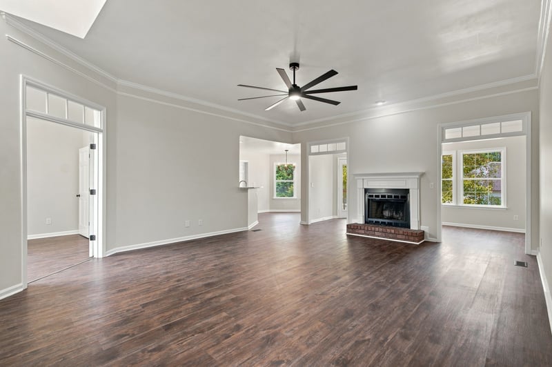 2946 Iroquois Dr, Thompsons Station, TN 37179