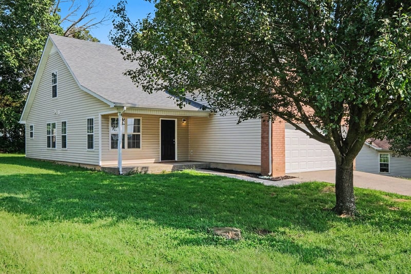 1109 Benton Mason Dr, La Vergne, TN 37086