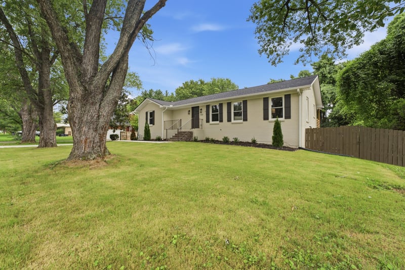 510 Iris Ave, Murfreesboro, TN 37128
