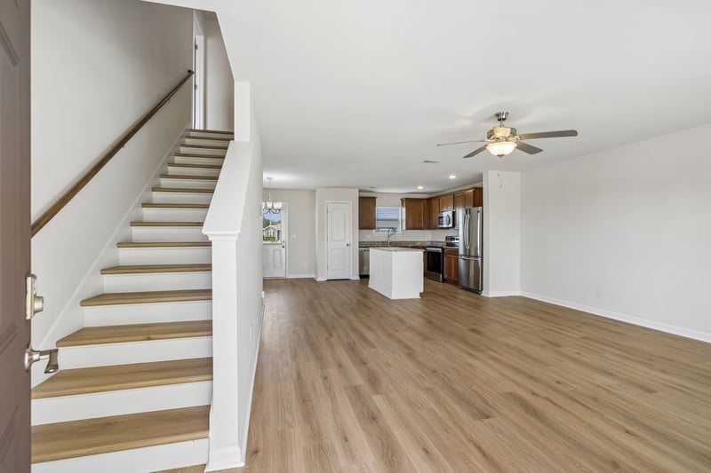 2708 Swarm Ct, Columbia, TN 38401