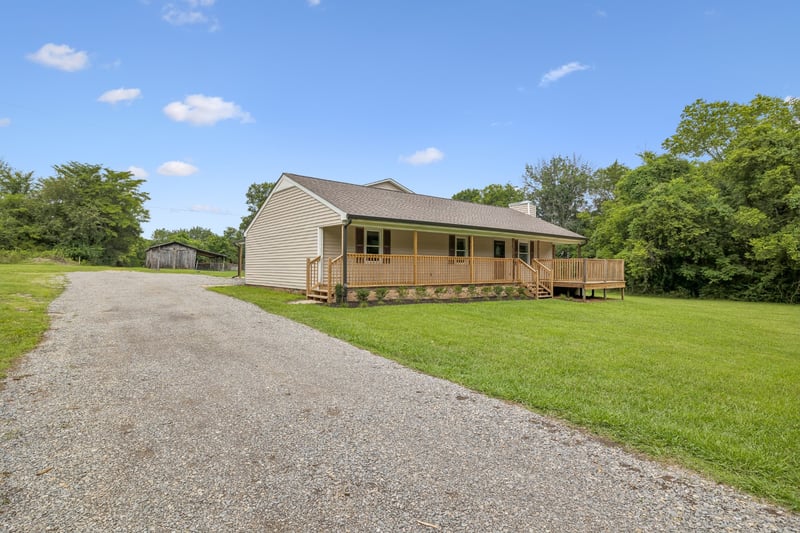 1944 Cainsville Rd, Lebanon, TN 37090
