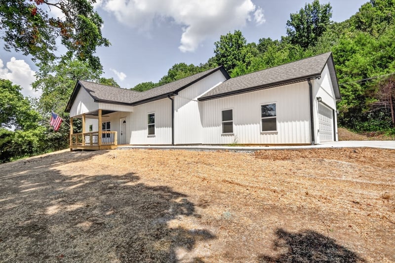 5071 Campbellsville Pike, Culleoka, TN 38451