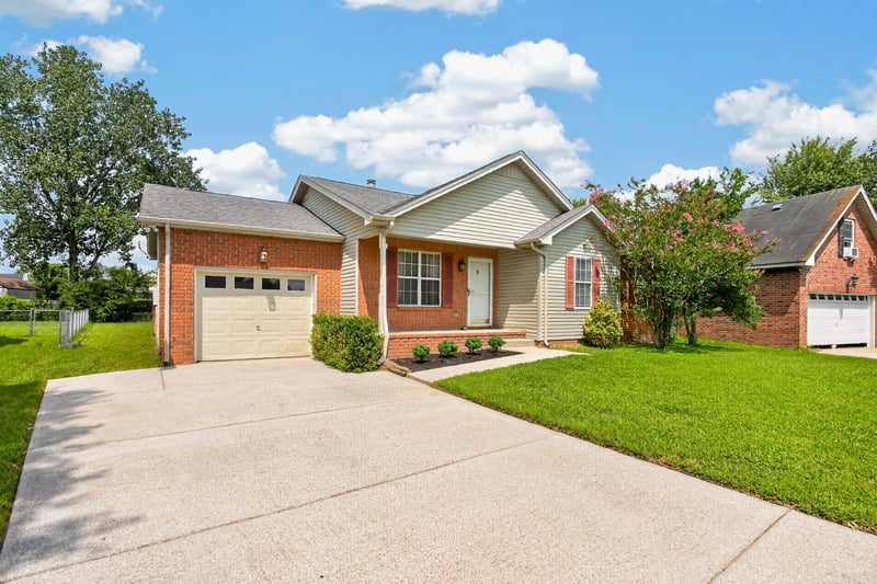 2213 Riverway Dr, Old Hickory, TN 37138