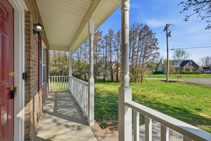 2039 Sterling St, Murfreesboro, TN 37127
