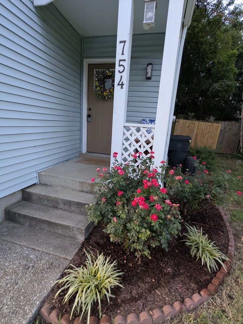 754 Lake Terrace Dr, Nashville, TN 37217