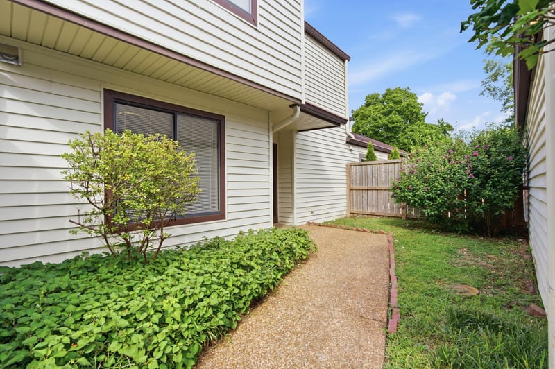 4864 Woodview Dr, Old Hickory, TN 37138