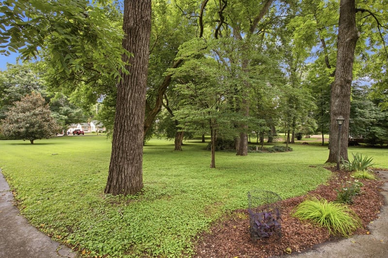 1004 Hillcrest Ave, Columbia, TN 38401