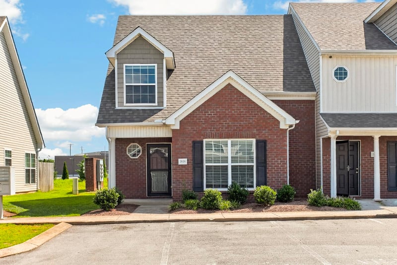 2034 George Buchanan Dr, La Vergne, TN 37086