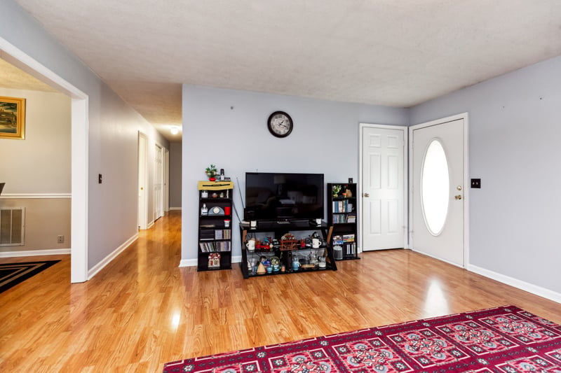119 Vincent Ln, La Vergne, TN 37086