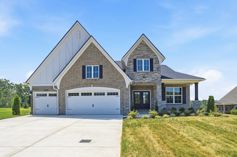 7914 Pine St, Fairview, TN 37062