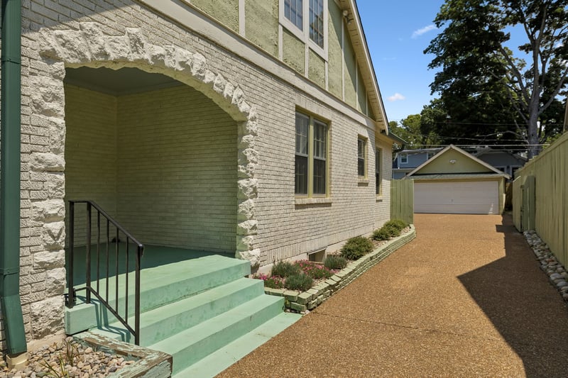 216 Lauderdale Rd, Nashville, TN 37205