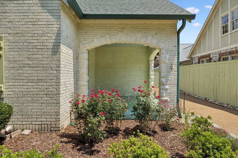 216 Lauderdale Rd, Nashville, TN 37205