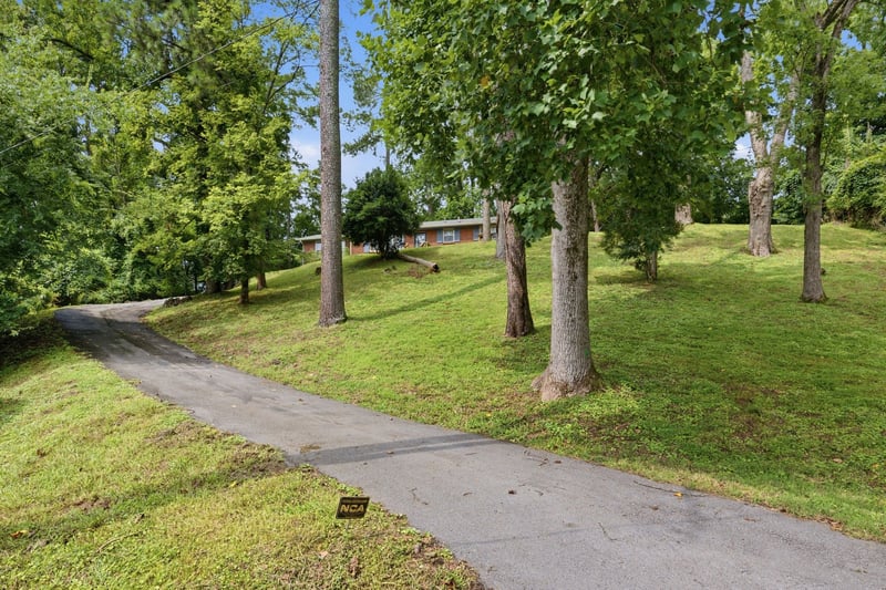 701 Eastland Ct, Nashville, TN 37206