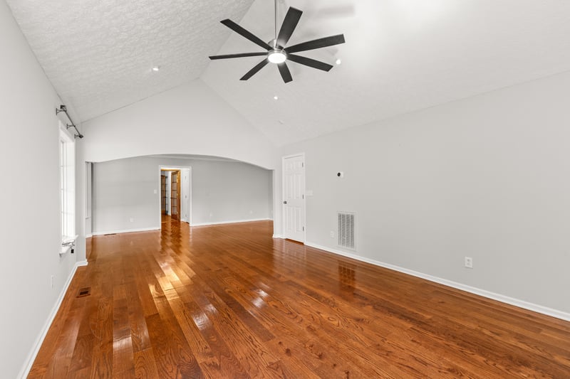 1198 W Grab Creek Rd, Dickson, TN 37055
