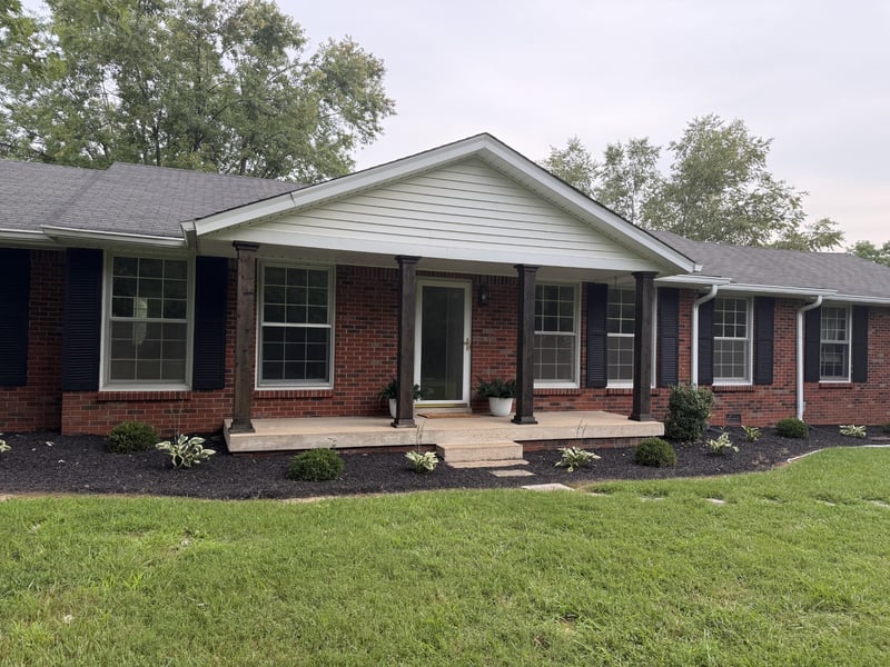 920 Clearview Rd, Cottontown, TN 37048